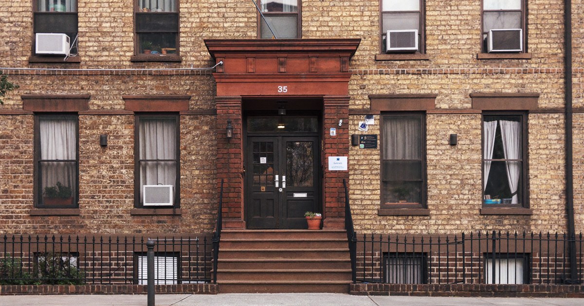 A well-kept urban New Jersey multifamily rental building